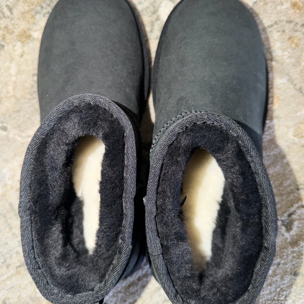UGG Black Kids Slippers